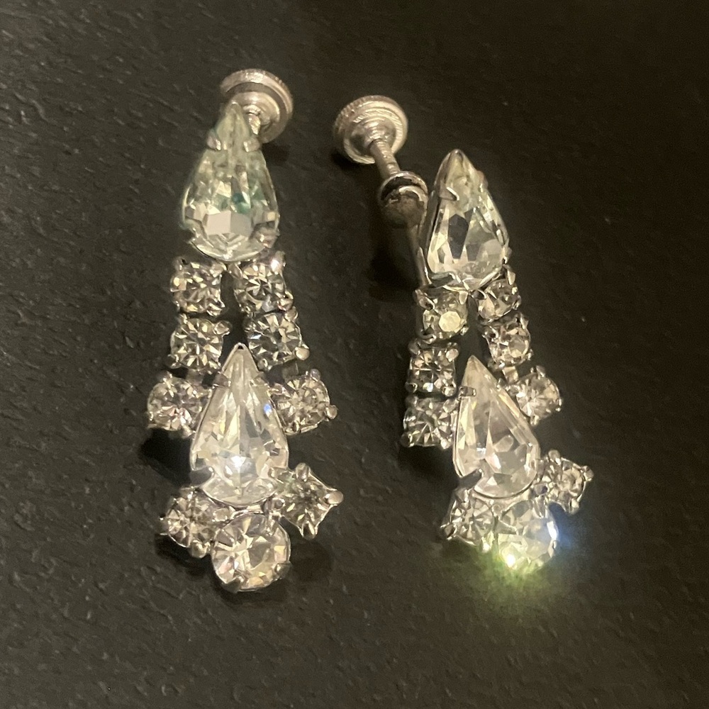 Vintage Glass Rhinestone Dangle Silver Tone Screw Back Earrings